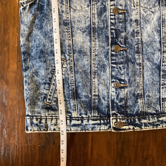 Chiqle Architect Bleached Women’s Denim Vest Size Medium - Picture 12 of 12